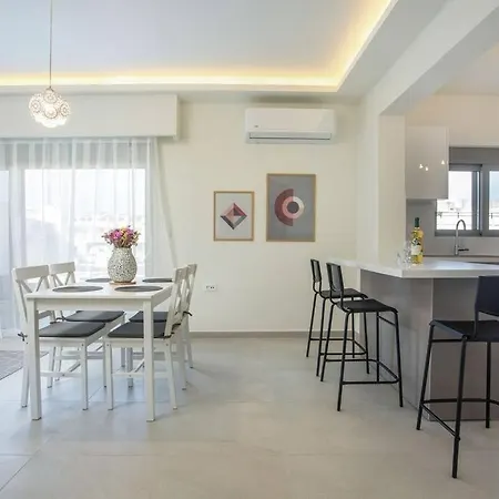 Cozy In The Heart Of Rhodes Center Apartment Rhodes City