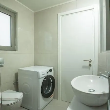 Apartment Cozy In The Heart Of Rhodes Center